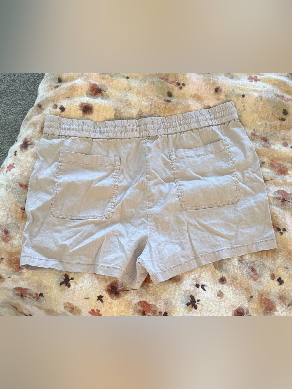 Daily Ritual Shorts - Picture 2 of 3